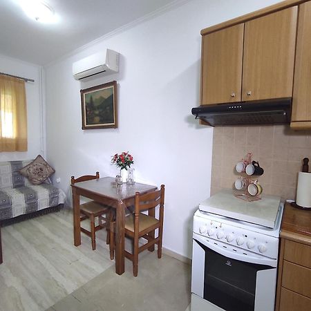 Maria'S House Daire Perama  Dış mekan fotoğraf